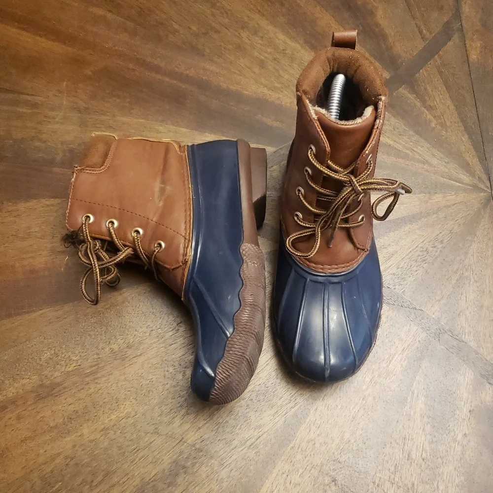 Adrienne Vittadini Kids Brown and Blue Duck Boots Size 3